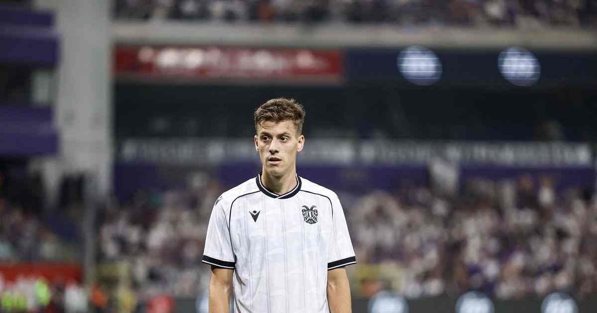 Borussia Dortmund: Konstantelias officially signs until 2031