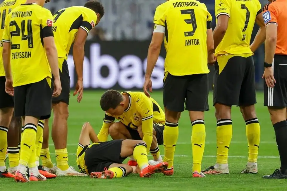 Giannis Konstantelias: ACL tear and months-long absence after his first goal for Dortmund